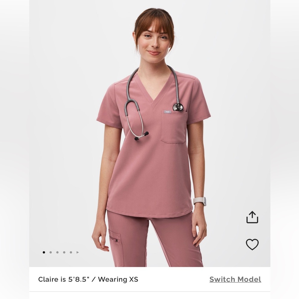 FIGS scrub set -yola pants -slim catalina one pocket top - Picture 8 of 8